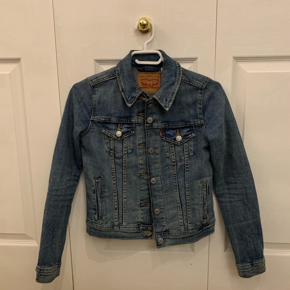 Levi’s Jean Jacket - Picture 4 of 8
